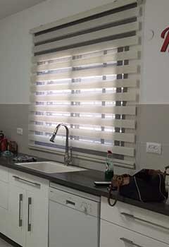 Kitchen Faux Wood Blinds In Pacheco